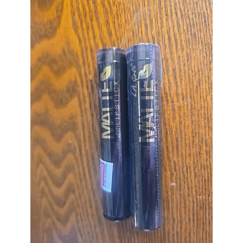 2x L.A. Girl Matte Flat Velvet Lipstick, Raven GLC826